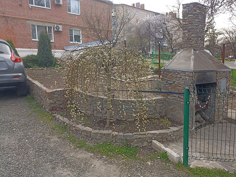 Жители МКД провели субботники и навели порядок во дворах