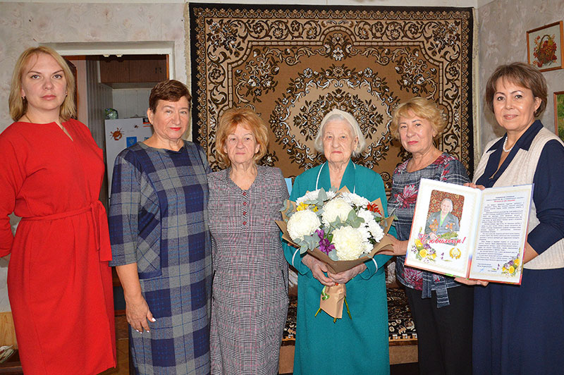 Поздравление со 100-летним юбилеем Зои Алексеевны Кулаковой